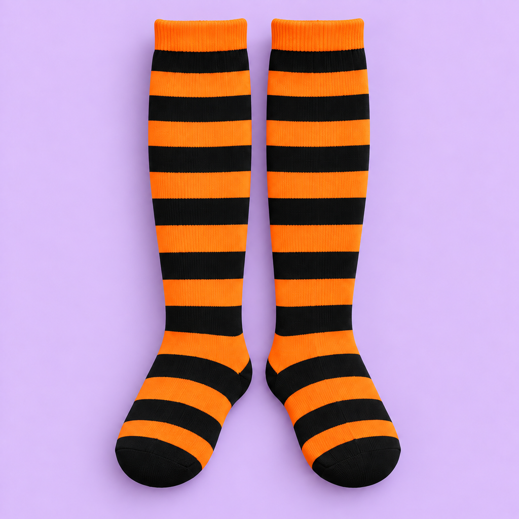 Medias de rayas naranja con negro